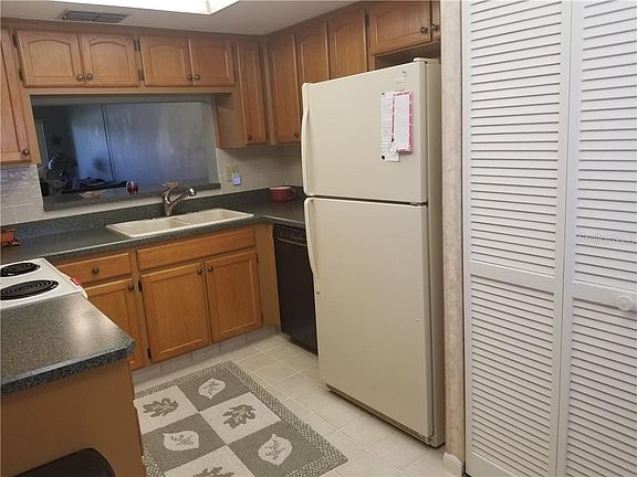 3rd image of 1485 Halsey Dr APT 303