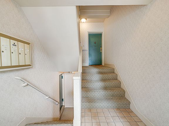 2nd image of 3052 S Abingdon St APT C2