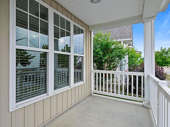 3rd image of 7947 Ashenden Dr