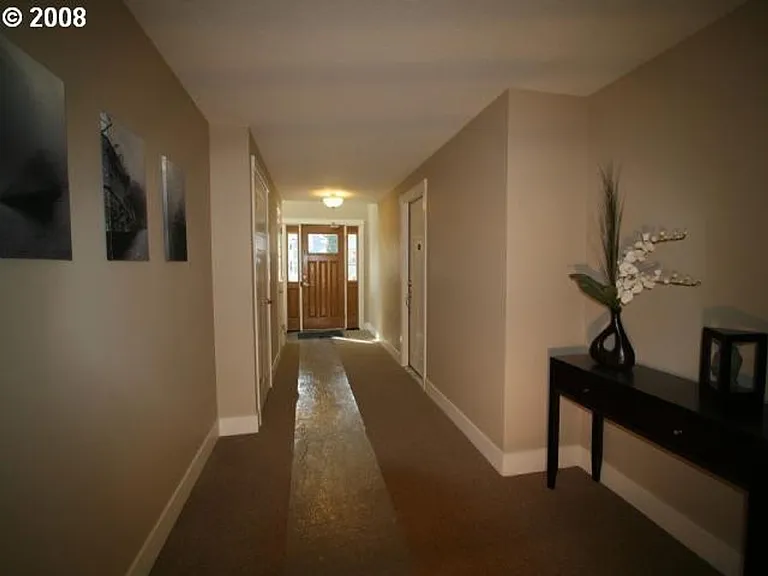 Lovely Main Level 1 Bedroom! Bike storage and 1 assigned parking space included! — Photo 1