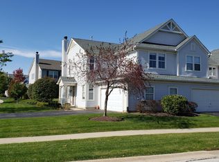 2808 Falling Waters Ln, Lindenhurst, IL 60046