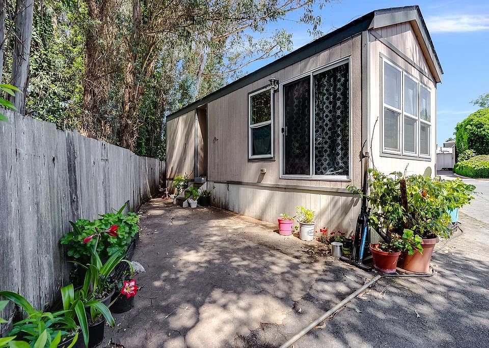 1st image of 2546 Capitola Road