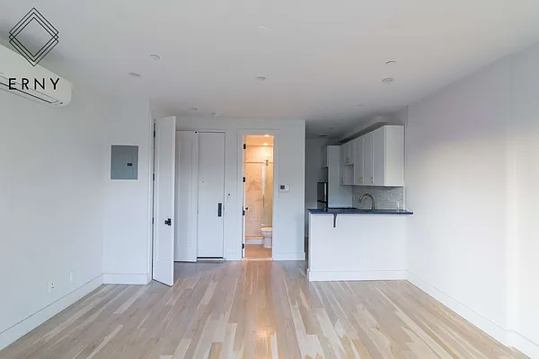 Rented by ERNY LLC | media 17