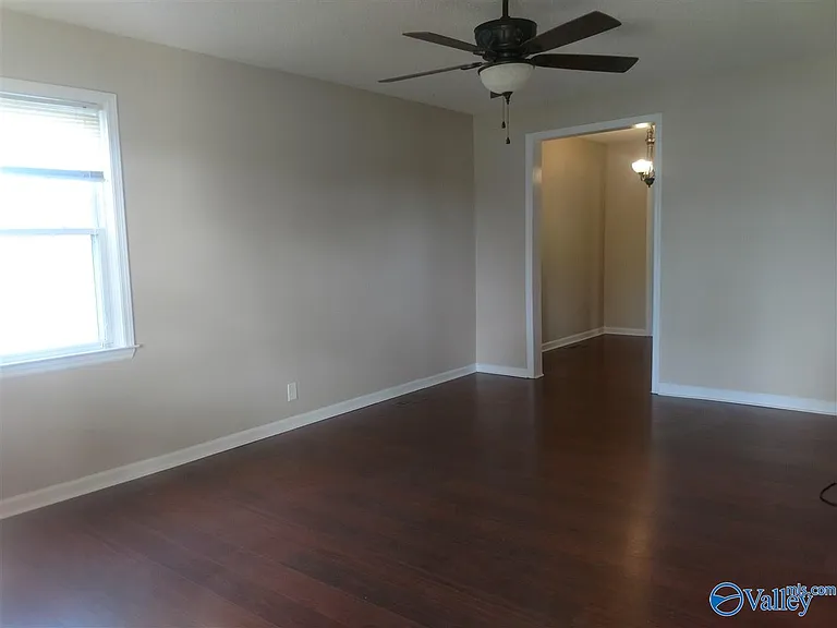 2035 Vanderbilt Dr SW — Photo 2