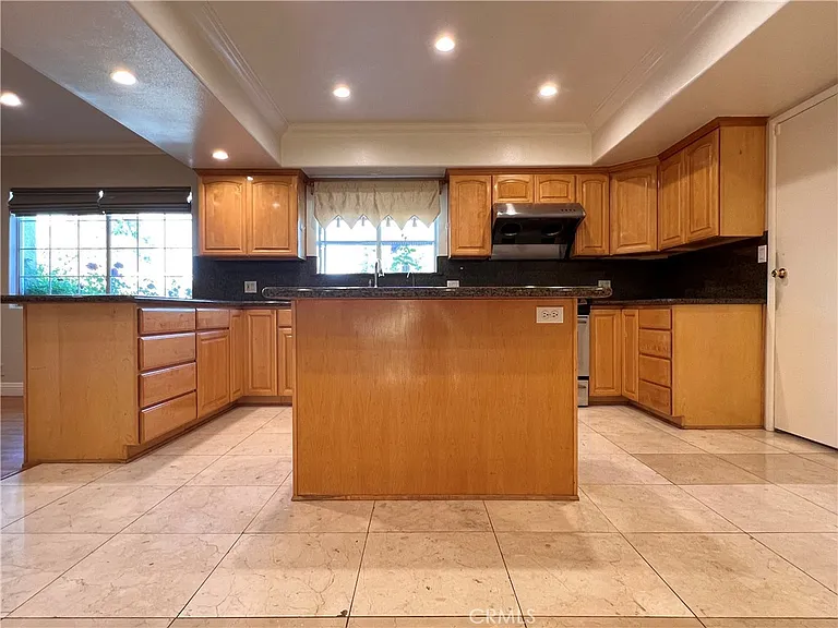 2411 Briargate Ln — Photo 11