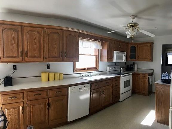 3rd image of 28931 Bell Rd