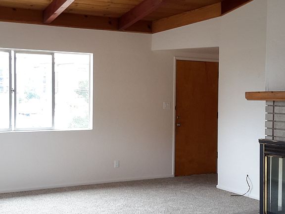 Living Room, New Carpet, High Ceilings