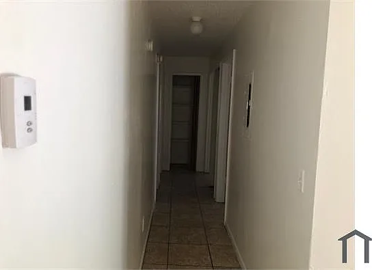 3 bed, 1120 sqft, $2,400 — Photo 4