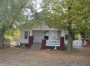 215 Estes Dr, Larned, KS 67550