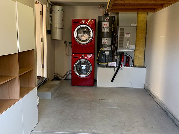 Garage.