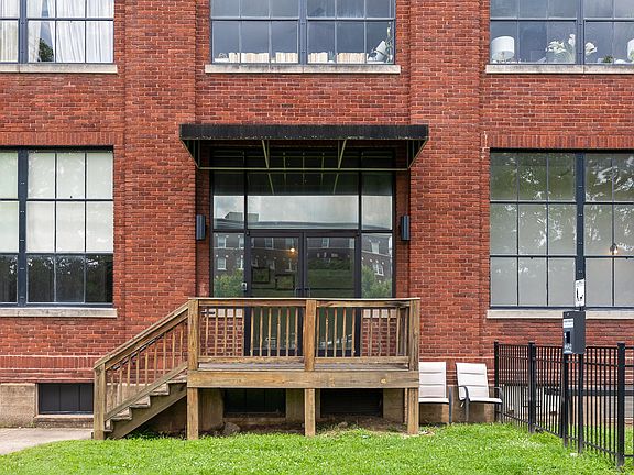 2nd image of 1301 Market St #109