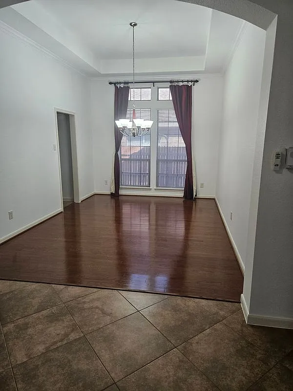 4 bed, 2.0 bath, 2831 sqft, $3,000 — Photo 4