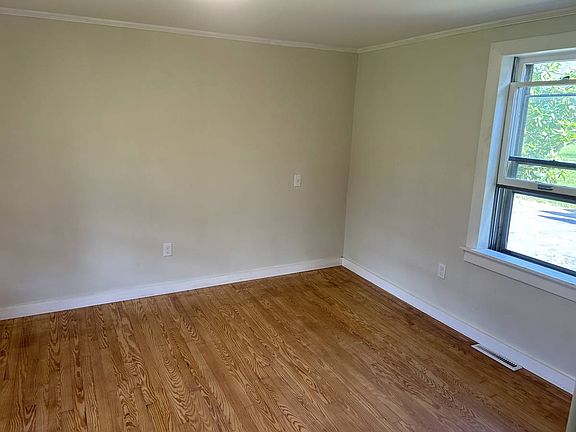 5th image of 164 N Hatfield Rd