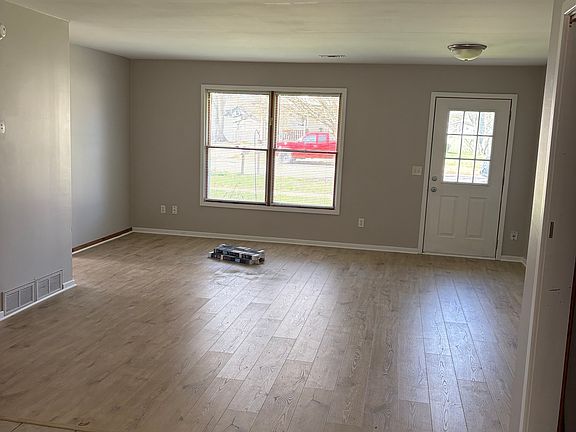 2nd image of 558 W 23rd St #560