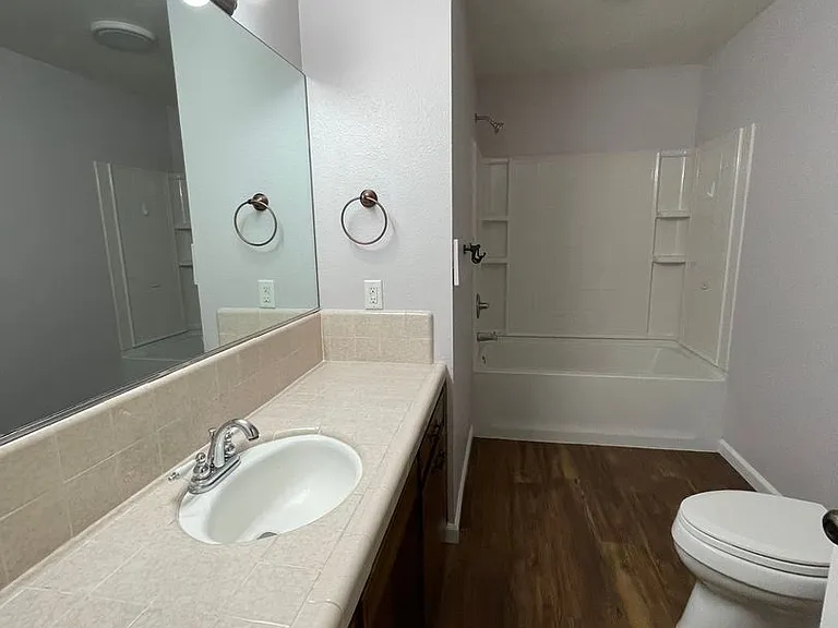 708 S Peggy St — Photo 23