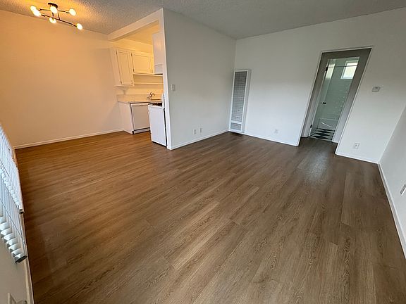 3rd image of 1207 N Flores St APT 16