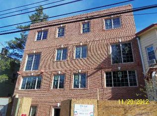 3459 107th St, Flushing, NY 11368