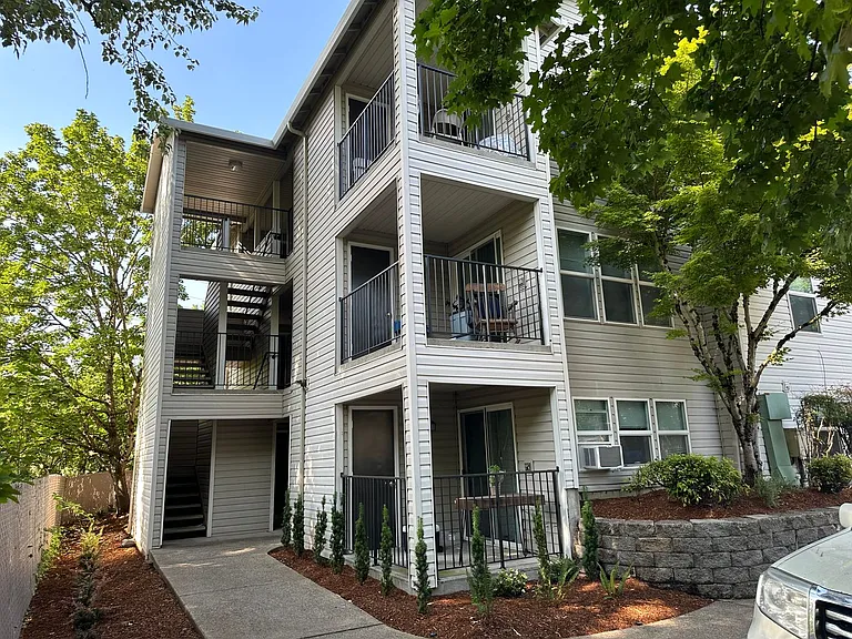 8824 SE Flavel St — Photo 38