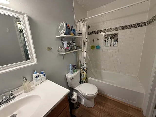 33 Charleston Ave — Photo 14