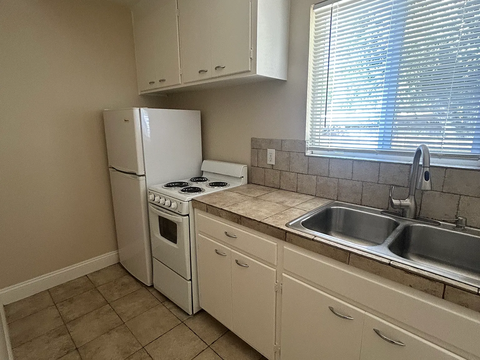 1 bed, 580 sqft, $2,000 — Photo 3