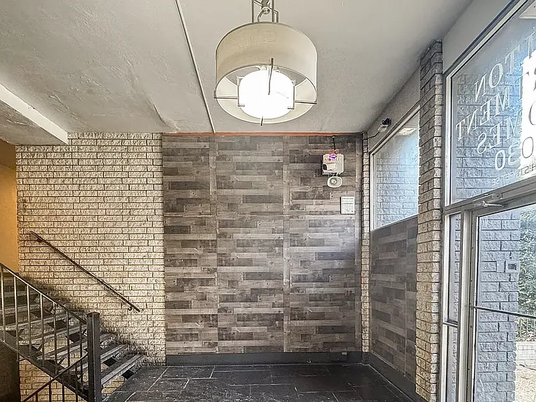 Delton Apartments — Photo 9