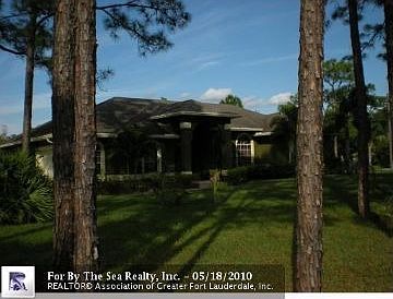 2nd image of 13383 Temple Bl