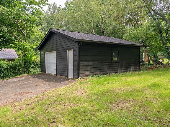5th image of 1615 Deer Hollow Dr