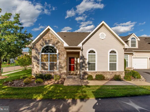 168 Fairway Dr, Warminster, PA 18974