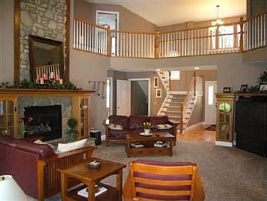 3rd image of 4745 Riverwood Dr