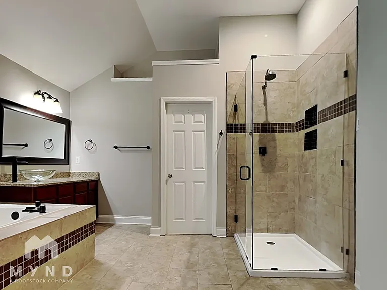 216 Allegrini Dr — Photo 26