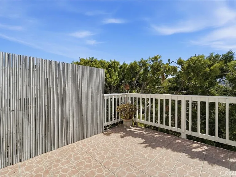 1924 Loma Dr — Photo 34