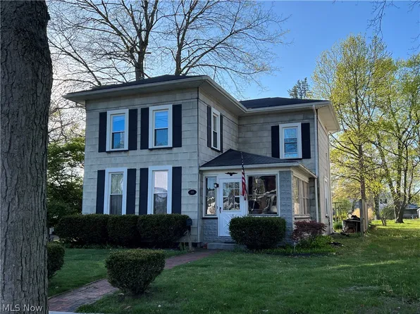 435 E 2nd St, Dover, OH 44622