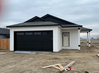 715 S 6th St, Mabton, WA