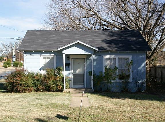Front View (before new fence)