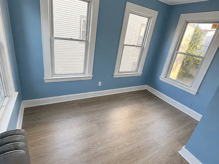 192 Shephard Ave #2 — Photo 14