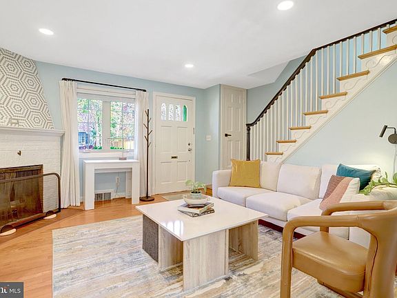 5th image of 708 Devon Pl