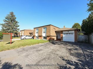 3630 Brandon Gate Dr, Mississauga, ON L4T 3E5
