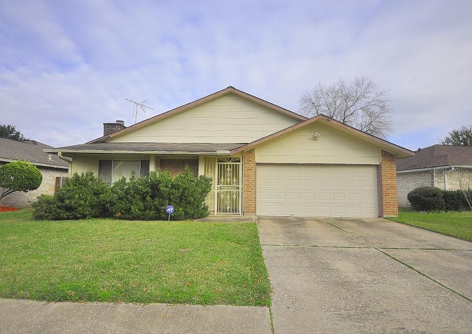 1st image of 8702 Moonlight Forest Dr