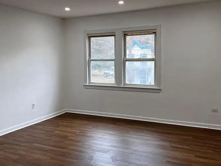1522 V St SE #4 — Photo 12