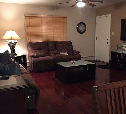 2nd image of 1531 Monroe Ave APT 1