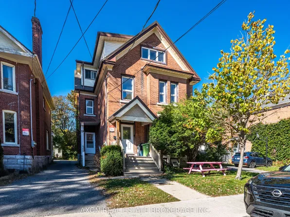 220 Frontenac St, Kingston, ON K7L 3S6