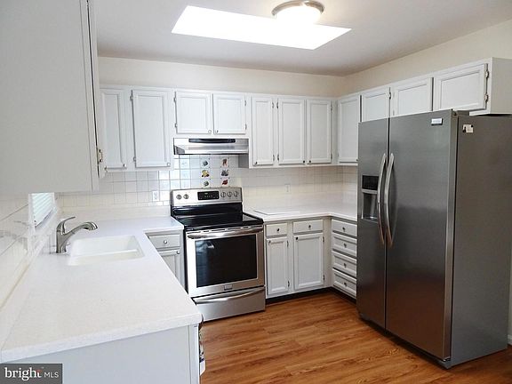 5th image of 6013 Windsor Dr