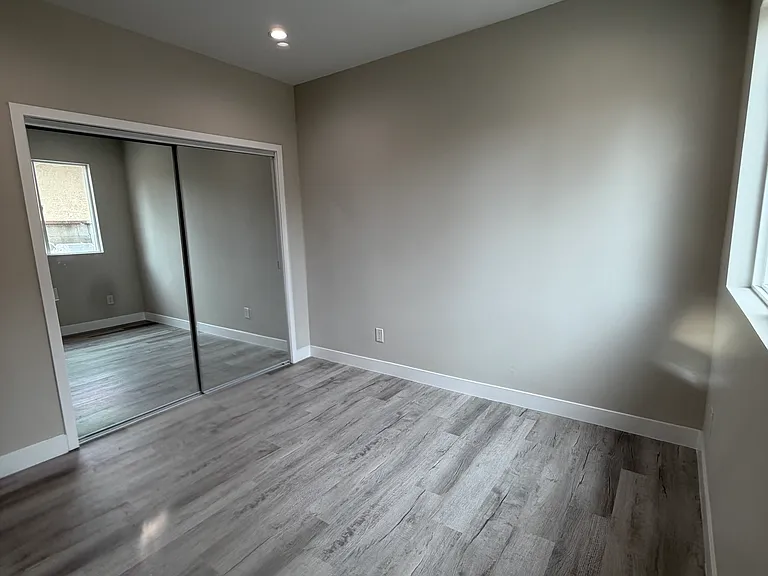151 1/2 E 47th St #153 — Photo 14