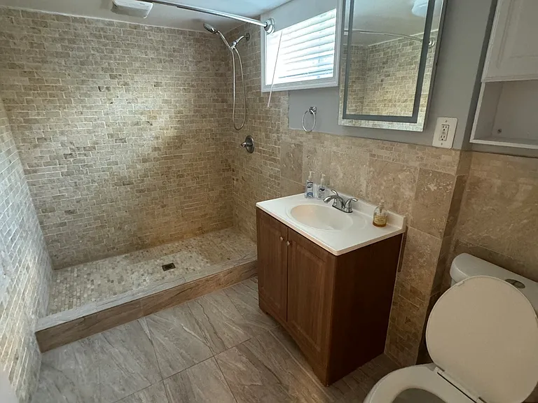 3501 Courtland Dr — Photo 3