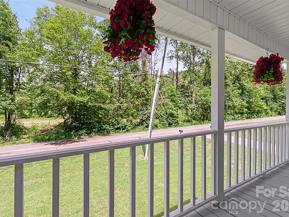 4th image of 763 Bee Tree Rd