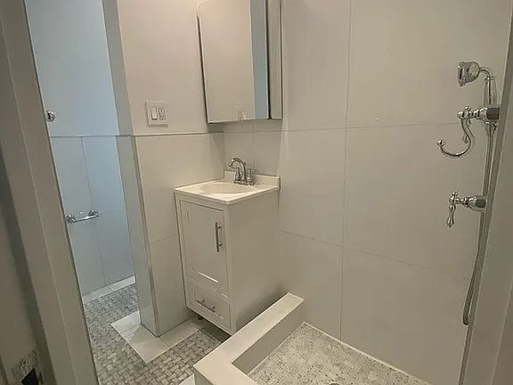 5th image of 223 E 12th St APT 3