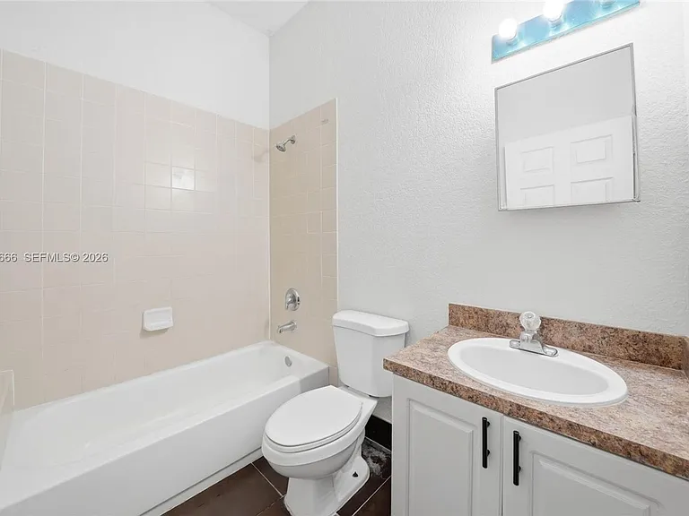902 SW 8th Pl #902 — Photo 20