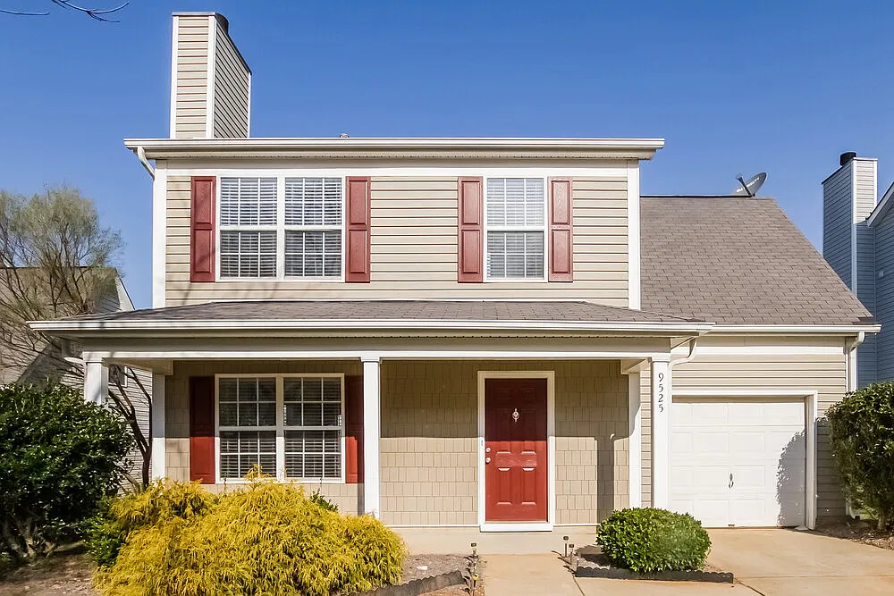 3 bed, 2.5 bath, 1408 sqft, $1,875 — Photo 1