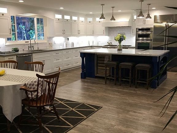 4th image of 2642 E Vanderhoof Dr