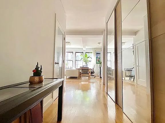 5th image of 6 Burns St APT 218